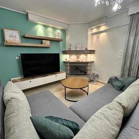 Mandalena Luxury Larissa Apartment Esterno foto