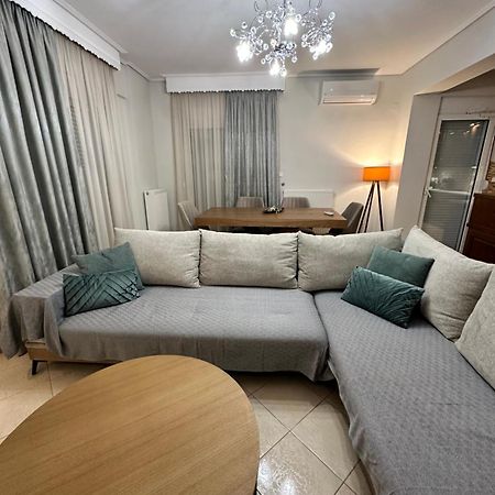 Mandalena Luxury Larissa Apartment Esterno foto