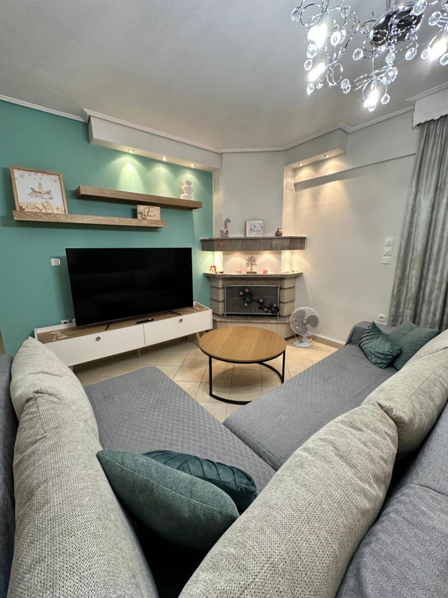 Mandalena Luxury Larissa Apartment Esterno foto