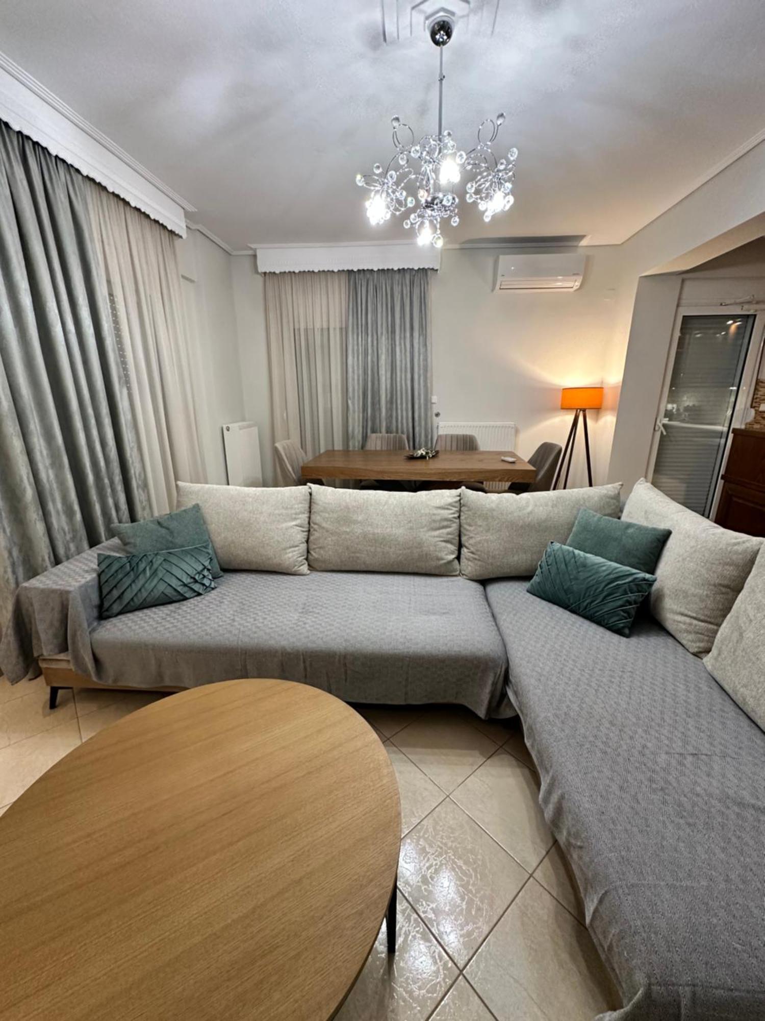 Mandalena Luxury Larissa Apartment Esterno foto